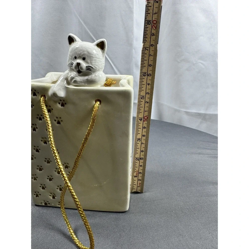 Porcelain Cat Bag w/gold paws w/Cat peeking‎ out Cute!